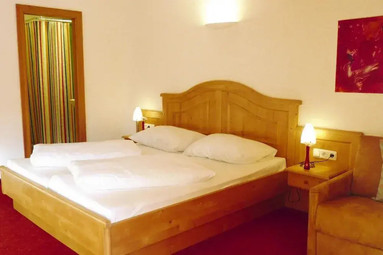 Chalet in Fiss With Panoramic Mountain Views