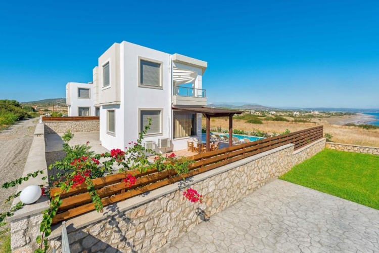 3 Bedrooms Villa