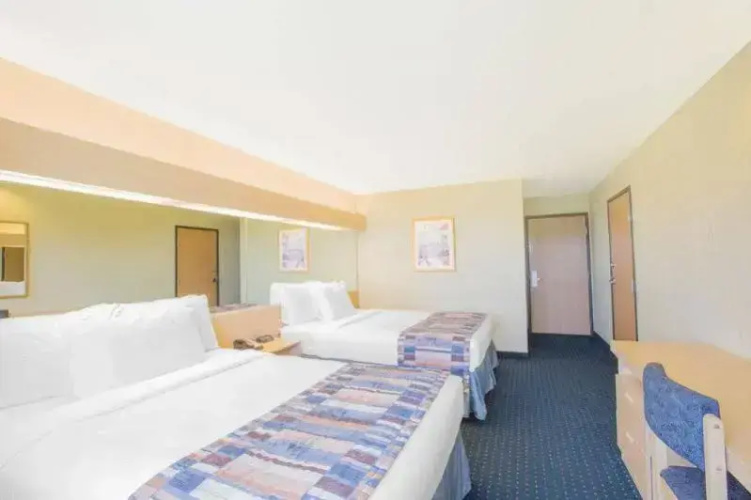 Microtel Inn and Suites Albertville
