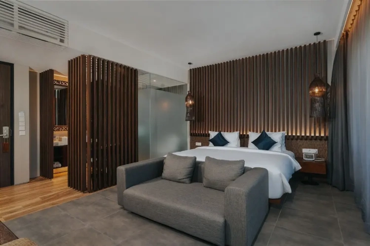Deluxe Suite with balcony