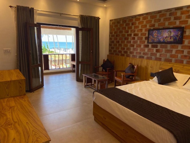 Deluxe room with balcony and with sea view