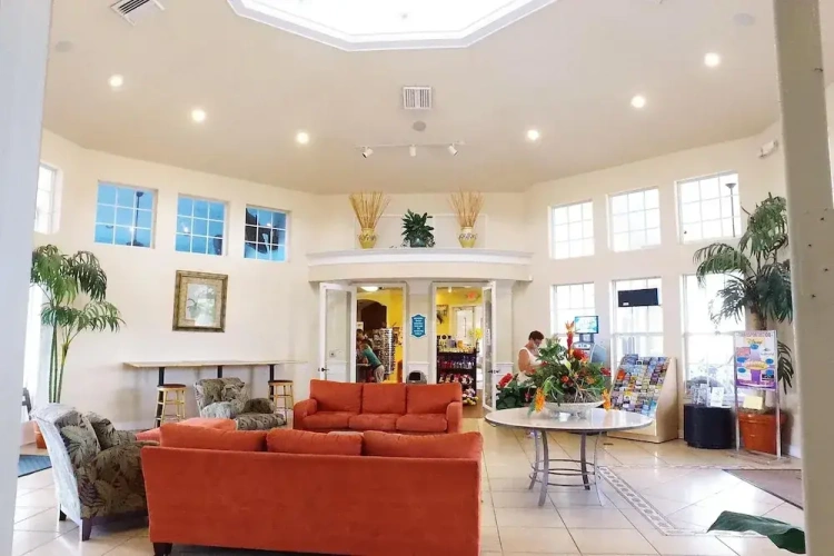 2 Bedrooms Villa