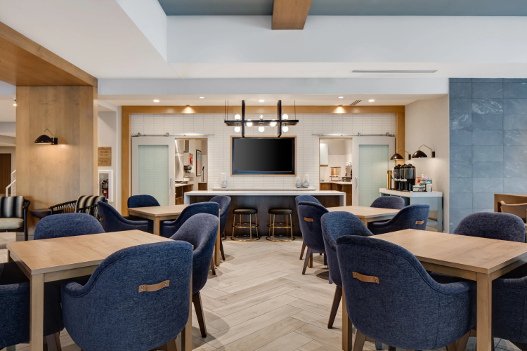 Staybridge Suites Iowa City - Coralville photo 39