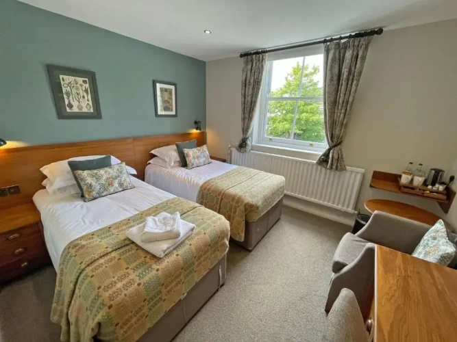 Standard Twin room