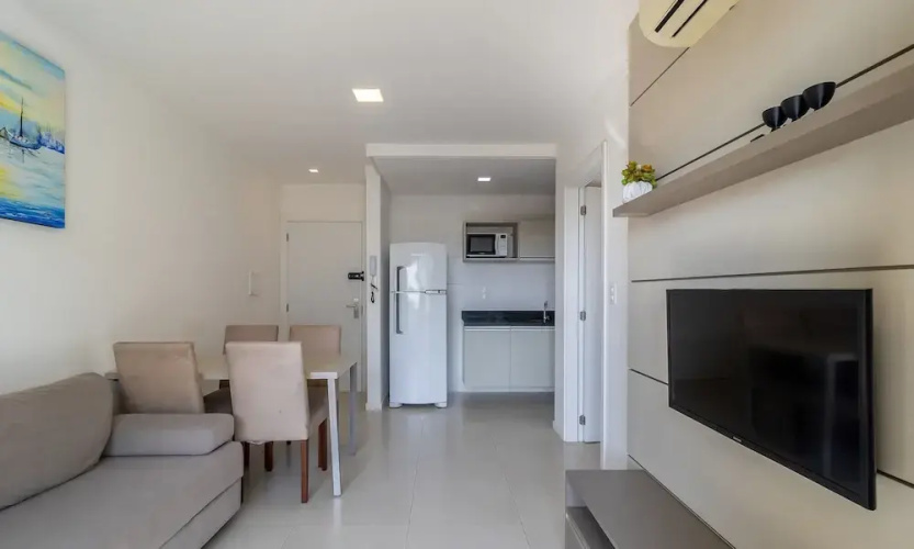 IAPs Apto 140m da praia Floripa