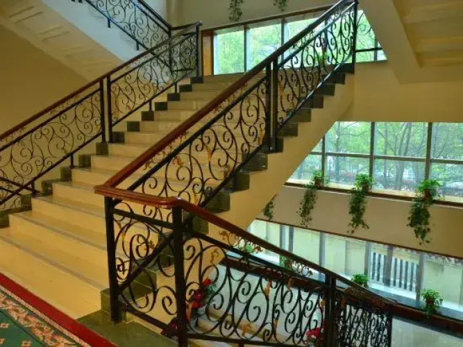 Qianjiang Hotel