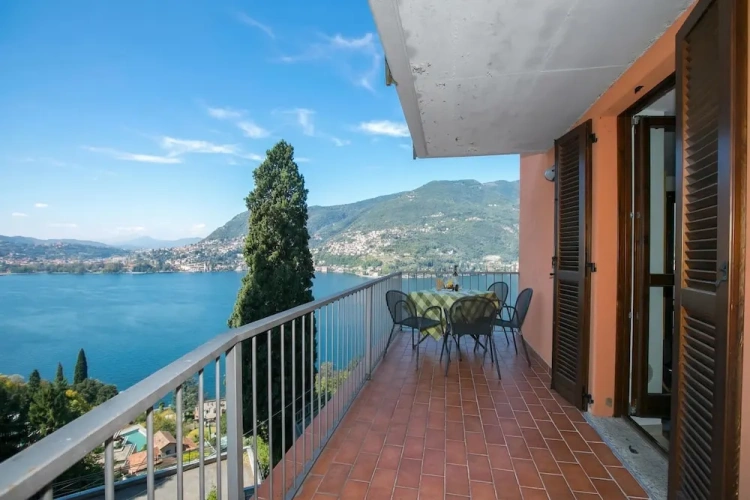 Family Apartment with balcony