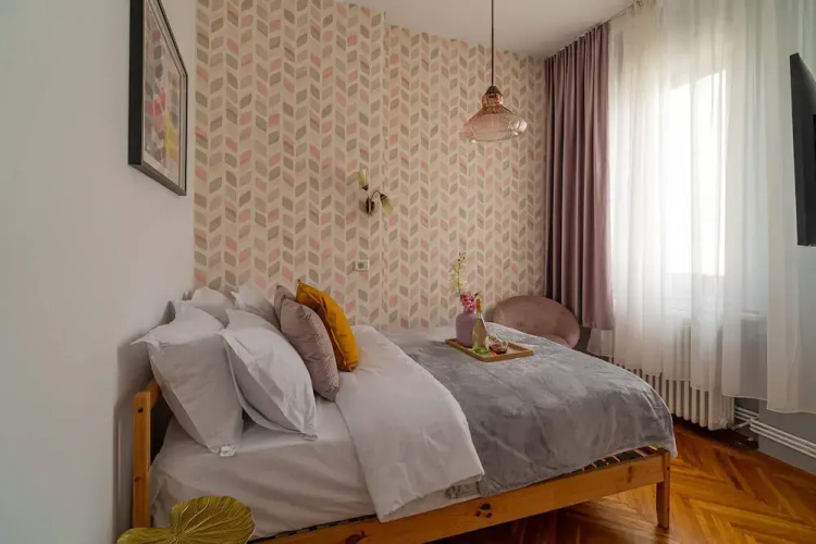 Spacious 3BR Atrium Penthouse Balcony Cismigiu