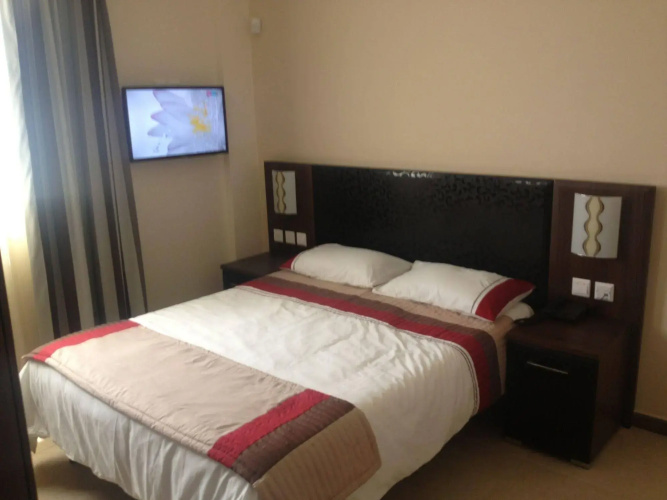 Grand Harbour Hotel