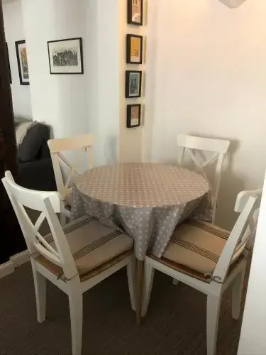 The Cooperage Apartment No 6, The Shore