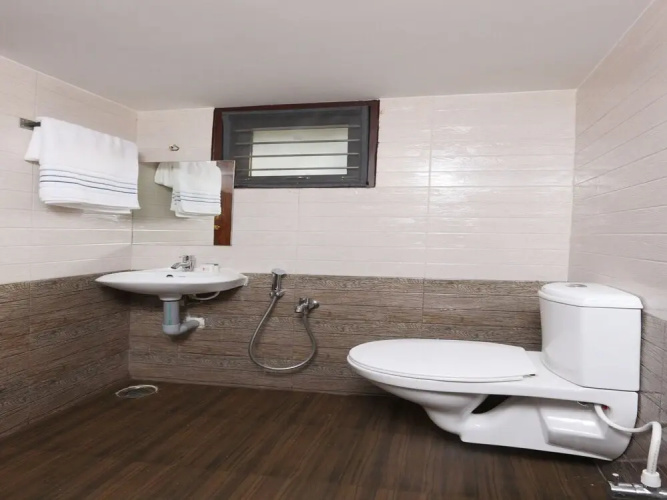 OYO 13858 Rithus Residency