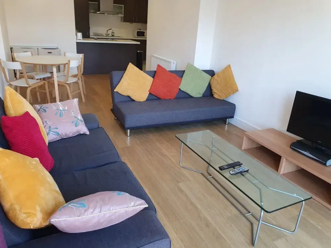AMAZING 2 BEDS 2 BATHS 10min LDN BRIDGE