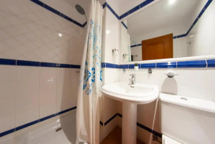 Apartamento en complejo con piscina