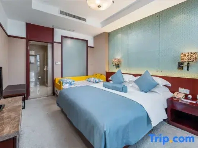 Triple Suite