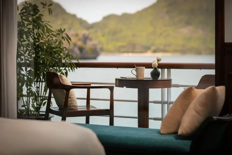 Amanda Luxury Cruise