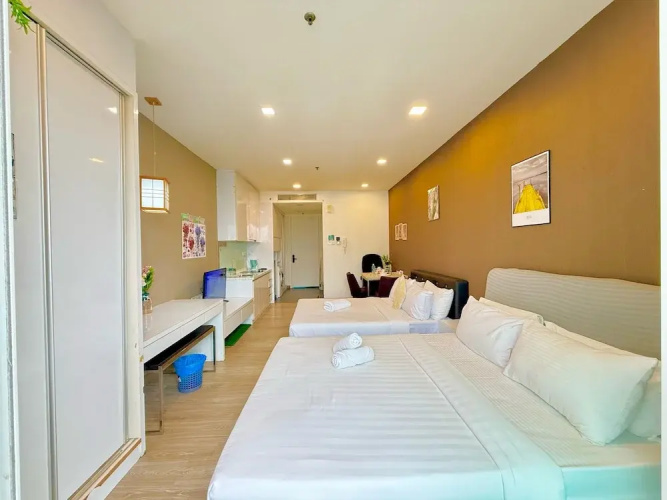 Crystal Suites At Ramada Hotel