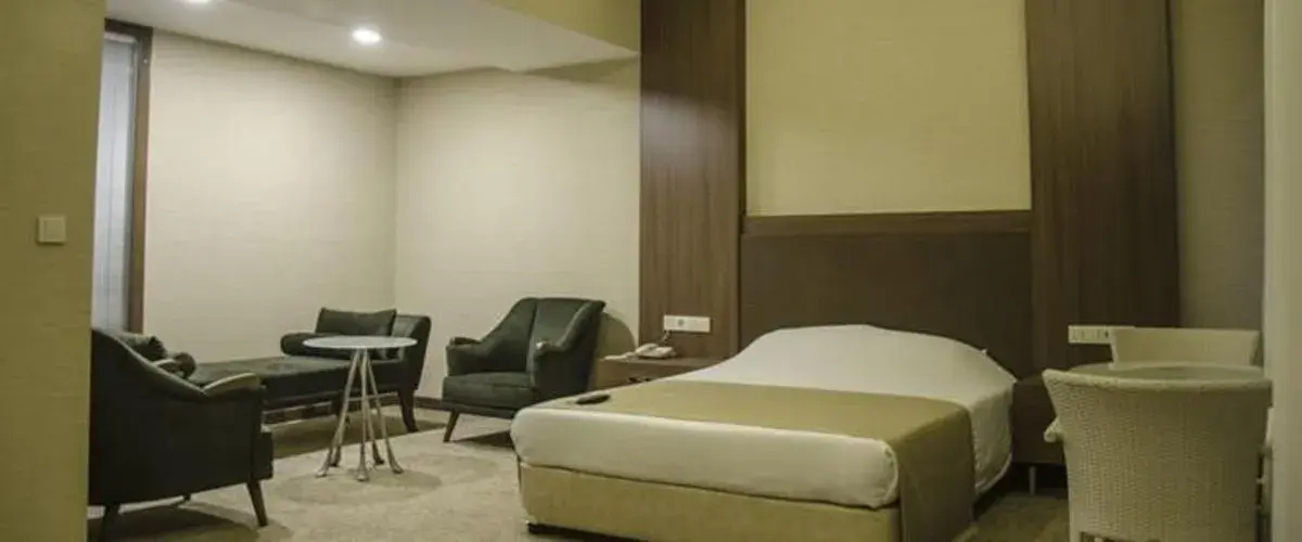 Tilmen Hotel