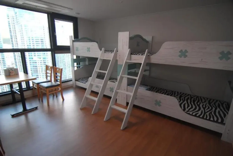 Bed in Dorm with view