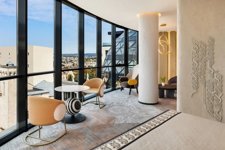 Club Double Suite