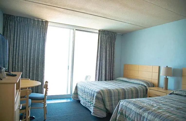 Deluxe Suite with balcony