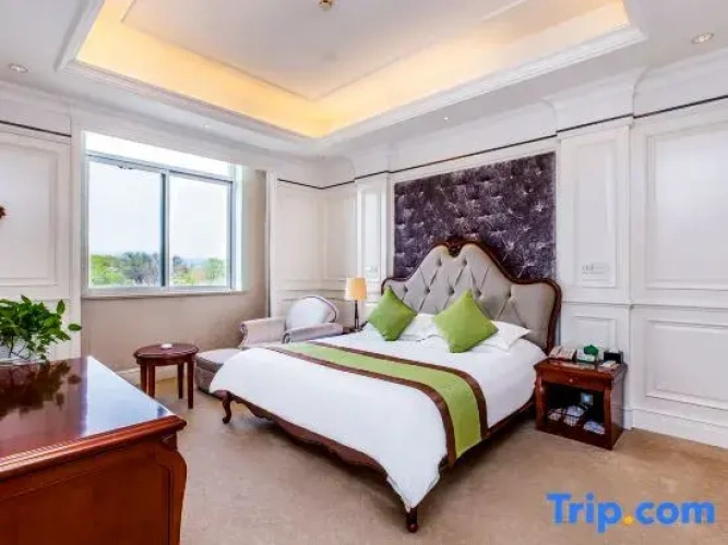 Deluxe Double Suite