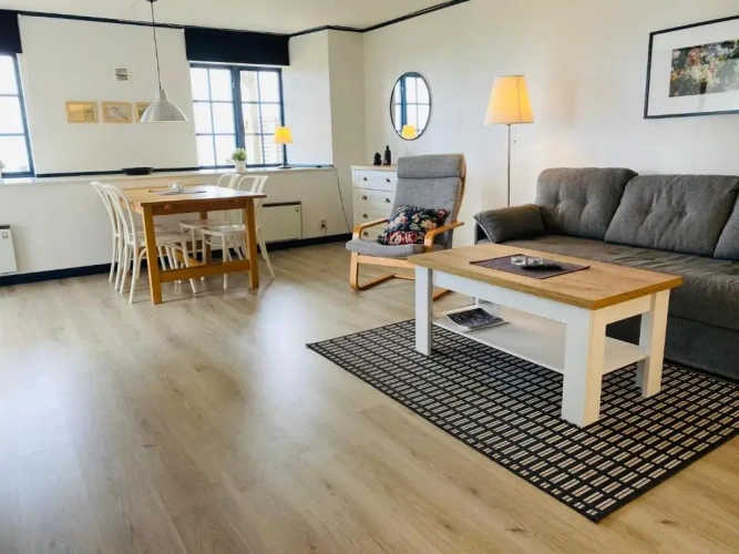 Apartment with sea view