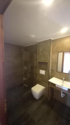 Vladimir Estate - Gjirokaster