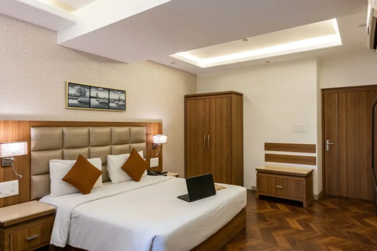 The Ren Hotels