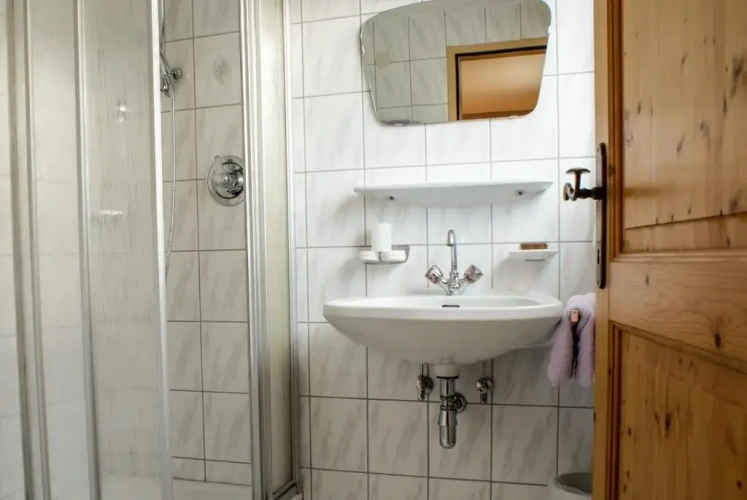 3 Bedrooms Apartment
