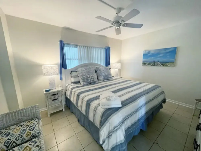 449 El Matador 2 Bedroom Condo by RedAwning