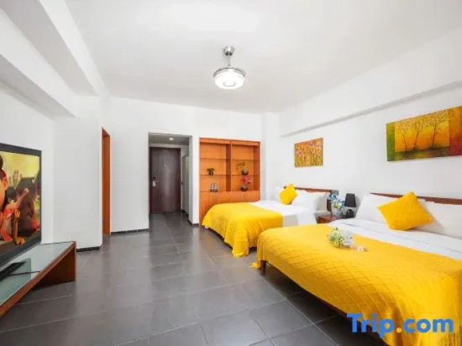 Deluxe Quadruple Family Suite with balcony