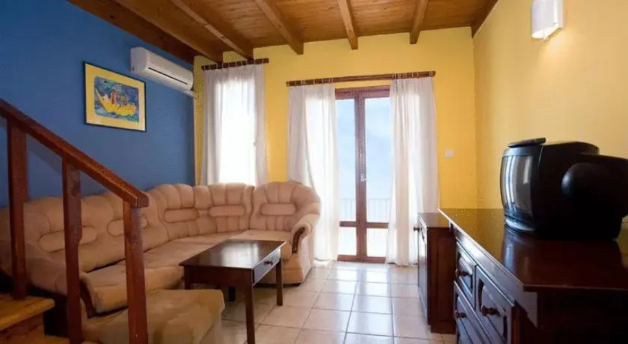 Hotel Los Dos Gallos - Dvata Petela