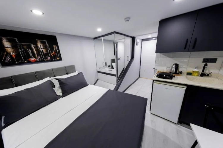 Economy room