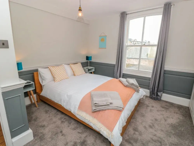34b Clarence Street