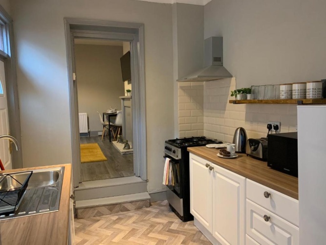 2 Bedrooms Apartment
