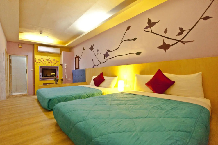 Bashi Channel Vacation B & B