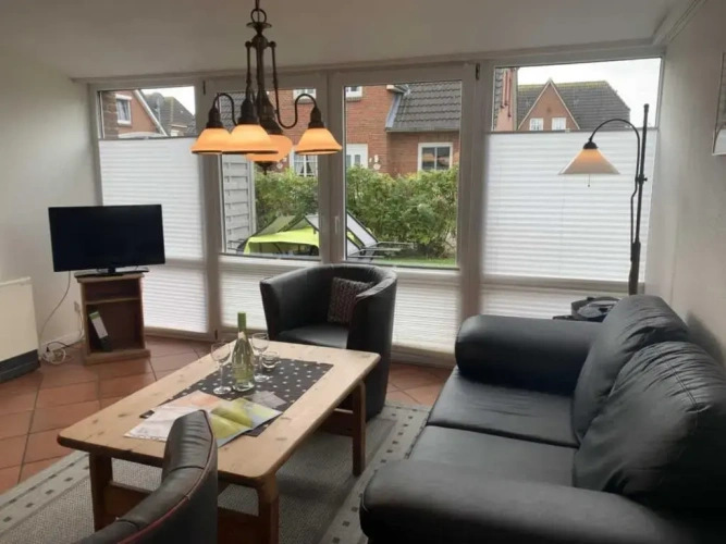 2 Bedrooms Cottage