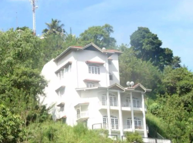 Vista Kandyan Crown