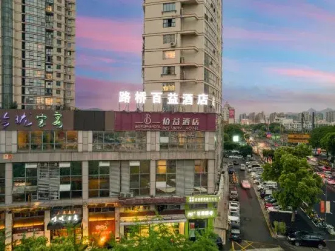 Taizhou Baiyi Hotel