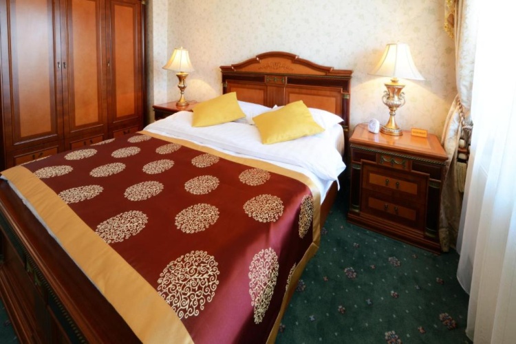 Deluxe Double Suite with balcony and with view