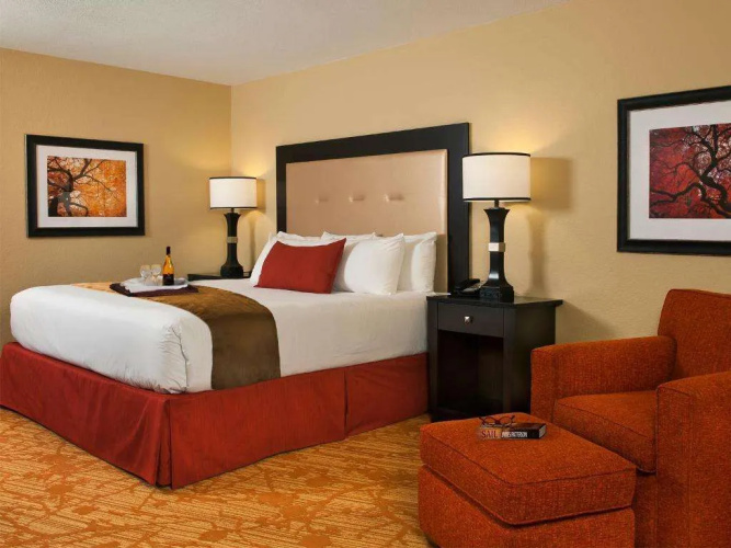Branson Hillside Hotel