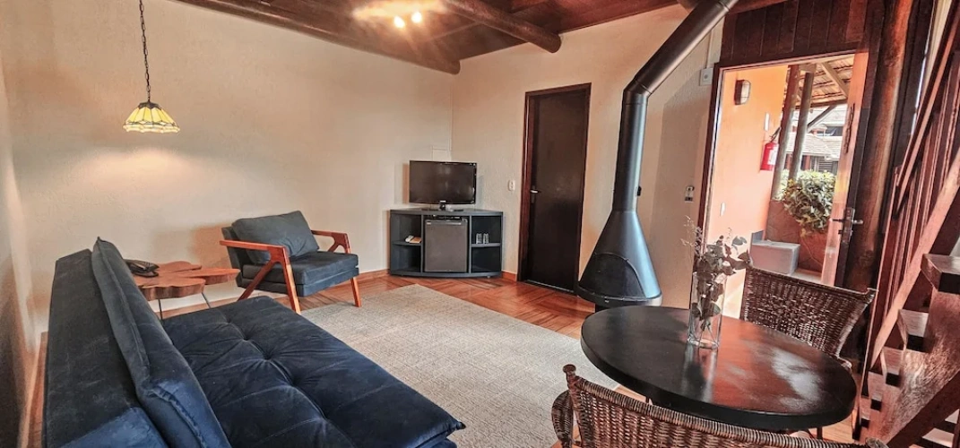 Standard Triple room with garden view