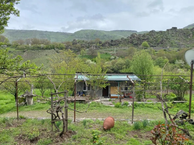 Tirebi Farmhouse