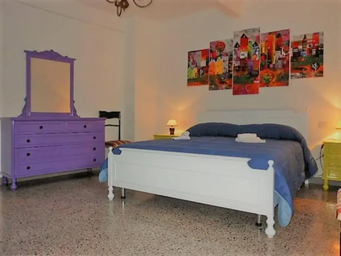4 Bedrooms Cottage