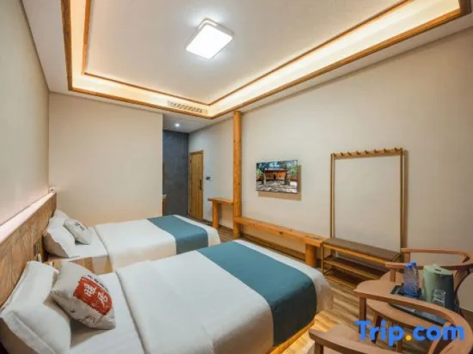 Standard Twin Family room