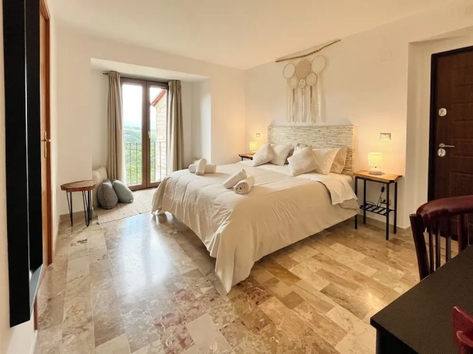 Standard Double room with mountain view