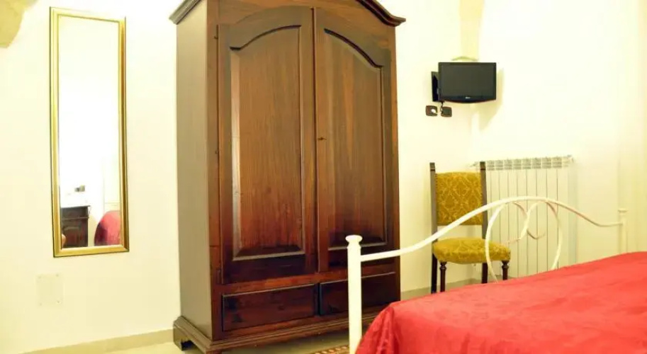 Al Borgo Antico Ristorante E B&B