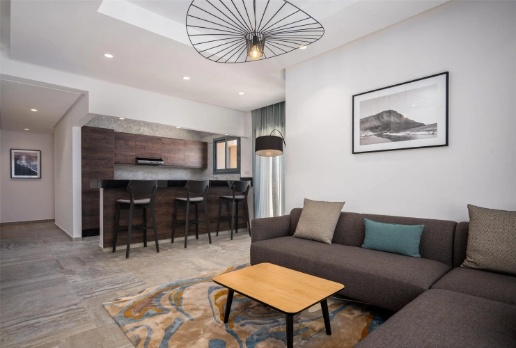 2 Bedrooms Apartment