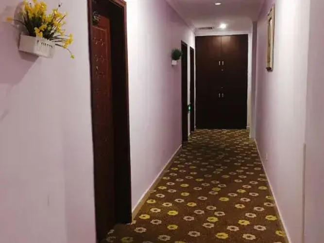 Lvzhou Hostel