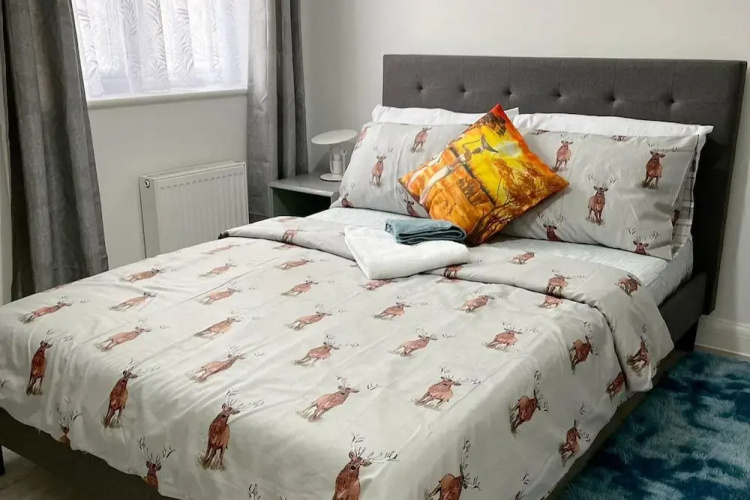 Apartment - Sleeps 4 - Parking - Wifi